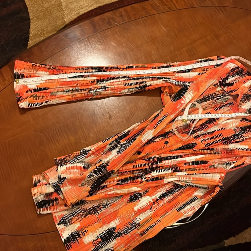 Pleated blouse. Slimming. Long bell sleeves, V-neck. Orange, black, coral. XL - Picture 10 of 12